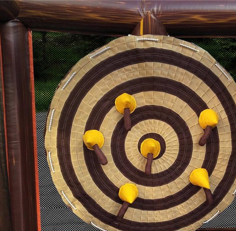 Inflatable Axe Throwing Game Fun Party Location de Mascotte et Jeux